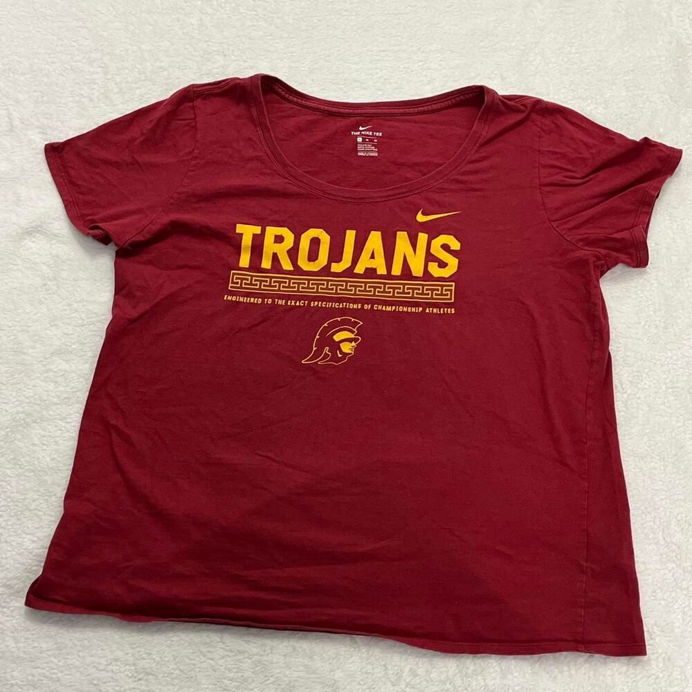 Nike Women's Burgundy and Red T-shirt